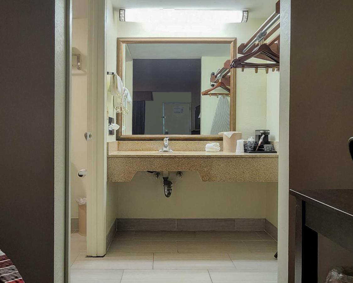 Red Roof Inn Tallahassee East Екстериор снимка